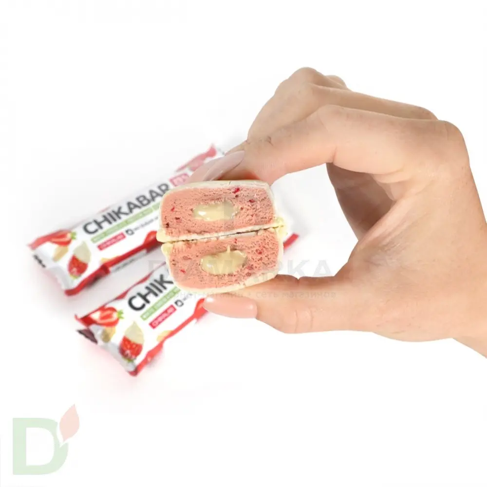 Батончик CHIKALAB глазированный с начинкой Клубника со сливками 60гр.